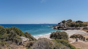 Una spiaggia nelle vicinanze