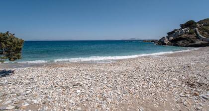 Holiday Home 'Black Sand' with Sea View, Private Terrace
