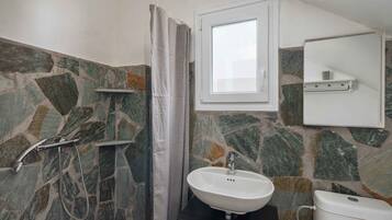 Doccia, asciugacapelli, asciugamani