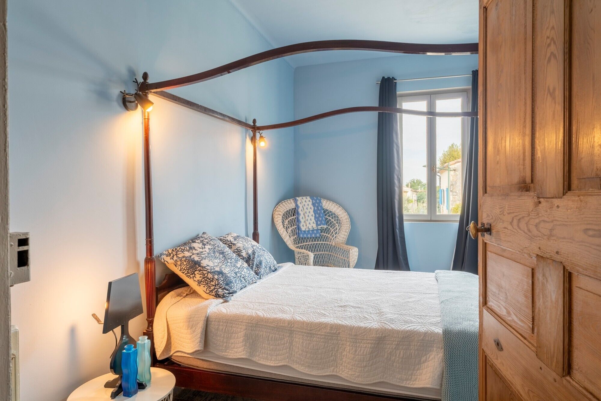 5 quartos, Wi-Fi de cortesia, roupa de cama
