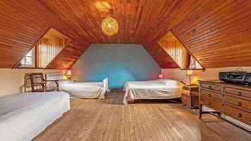 4 bedrooms, bed sheets