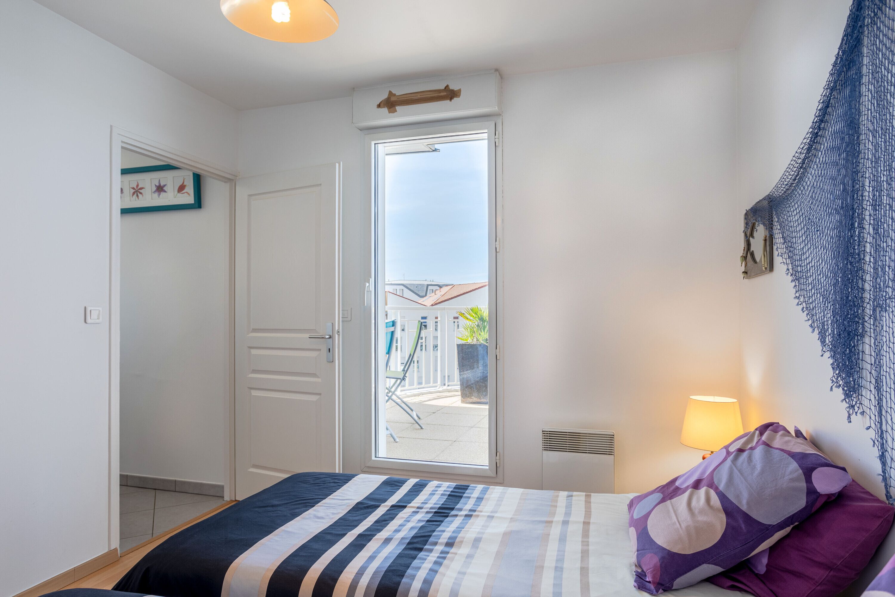 2 habitaciones, tabla de planchar con plancha y wifi gratis 