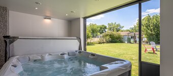 Apartment 'Au Milieu Des Vignes' with Private Terrace, Private Garden and Wi-Fi