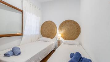 7 slaapkamers, een strijkplank/strijkijzer, gratis wifi, beddengoed