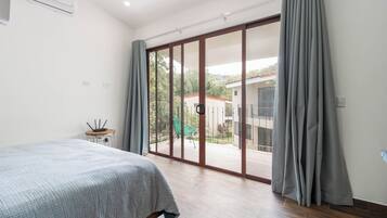4 bedrooms, WiFi, bed sheets