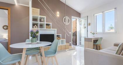 Appartement 'Olimar Home' avec vue sur la mer, Wi-Fi et climatisation
