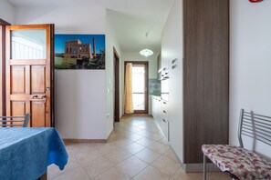 Interior - Holiday Home 'Casa Maladroxia' with Shared Terrace and Air Conditioning (Maladroxia)