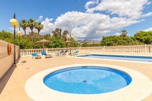 Pool - Apartment 'Primera Linea Calpe' with Sea View, Private Pool and Air Conditioning (Calpe)