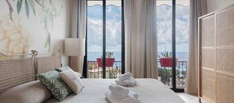 Apartment 'Villino Ortensia - Le Pale' with Sea View, Wi-Fi and Air Conditioning