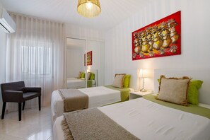 1 habitación, tabla de planchar con plancha, wifi gratis y ropa de cama 