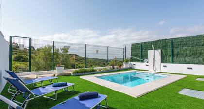 Holiday Home 'Florida Home' with Sea View, Private Pool and Private Terrace