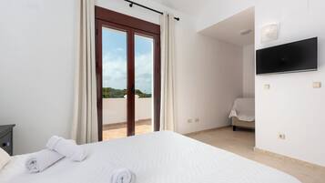 2 soverom, strykejern/-brett, wi-fi (inkludert) og sengetøy