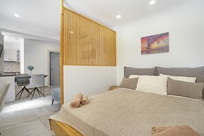 1 soverom, strykejern/-brett, wi-fi (inkludert) og sengetøy