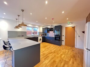 Kühlschrank, Ofen, Herdplatte