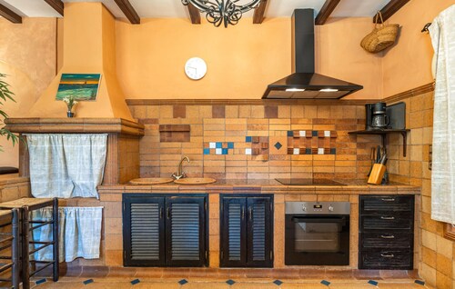 Nice home in Chiclana de la Fronter