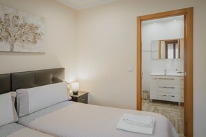 5 chambres, accès au Wi-Fi (inclus), literie fournie