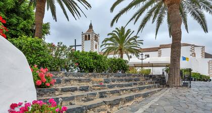 Vacation Home 'La Casilleta' with Mountain View, Wi-Fi and Air Conditioning