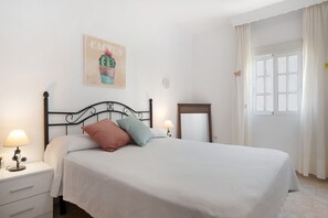 1 camera, ferro/asse da stiro, Wi-Fi gratuito, lenzuola