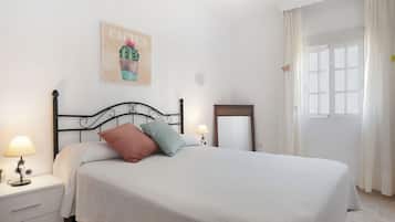 1 多间卧室、熨斗/熨衣板、免费 WiFi、床单