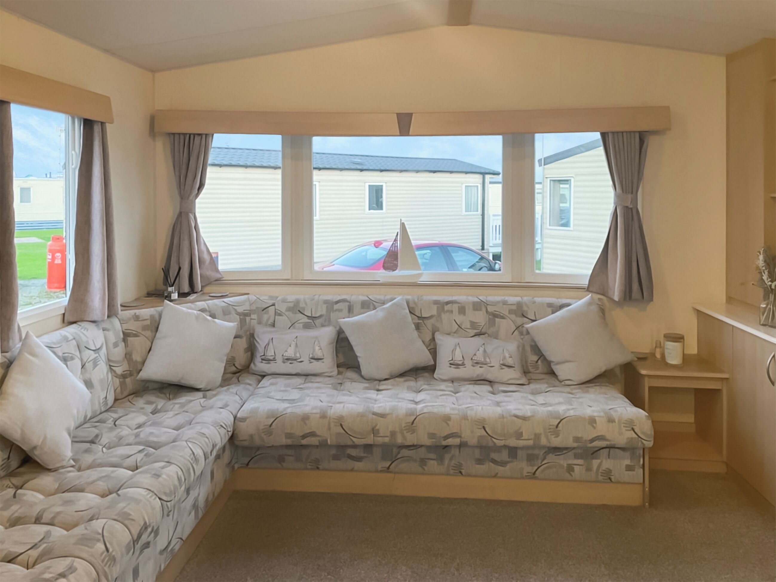 3 Bedroom Accommodation In Heysham, Near Lancaster - 모어캠