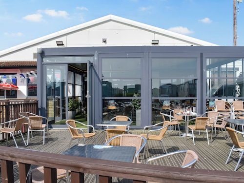 3 bedroom accommodation in Heysham, near Lancaster