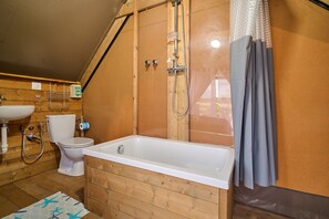 Bruser, hårtørrer, håndklæder