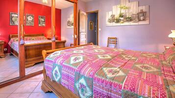 2 Schlafzimmer, Bügeleisen/Bügelbrett, kostenloses WLAN