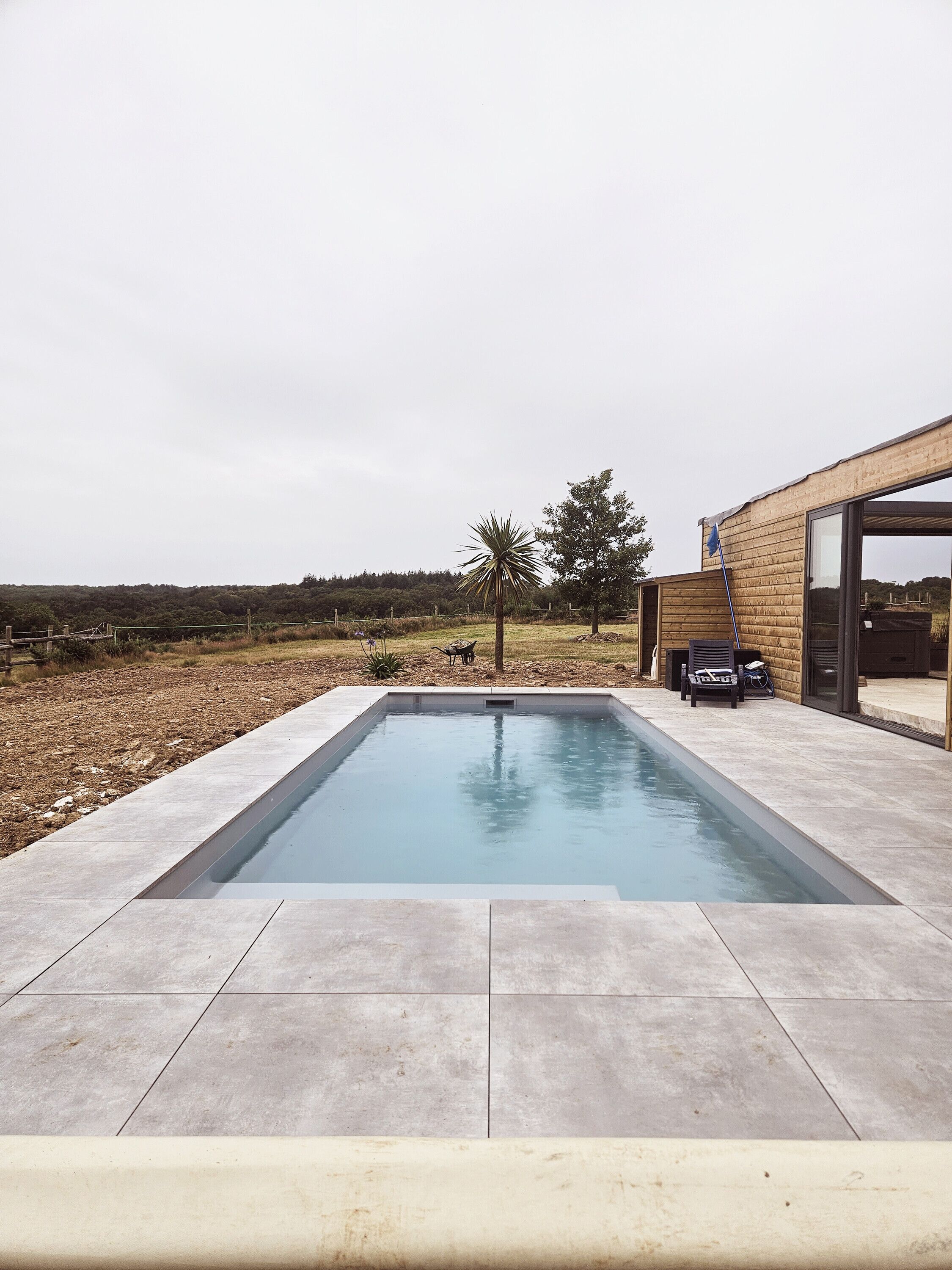 Alberca techada y alberca climatizada