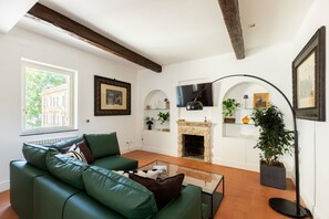 Living area - iFlat | Trastevere Stylish 4 Bedroom Penthouse (Roma)