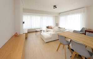 Smart TV - 2 bedroom amazing apartment in Oostende (Oostende)