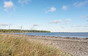 Plage à proximité, pêche sur place