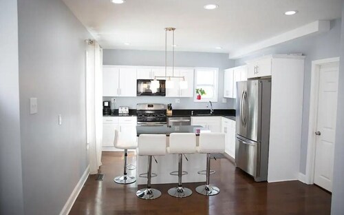 Urban Retreat:WFH-Friendly Haven Outside of Boston