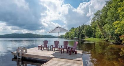 Beautiful Lake Vernon Apartment