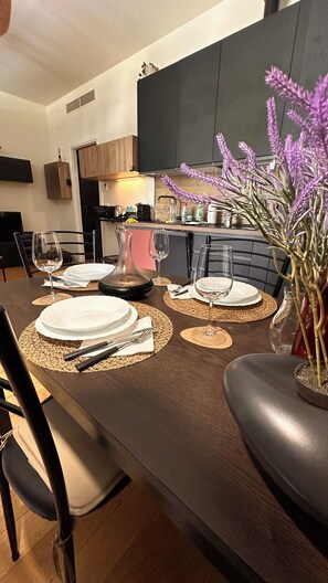 Dining - Milano nuovo appartamento tranquillo e ben collegato. (Milano)