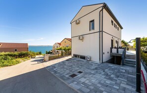 Exterior - Stunning apartment in Rtina with WiFi (Rtina)