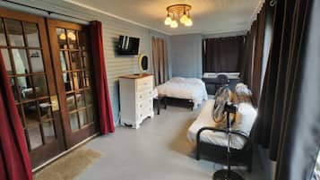 3 Schlafzimmer, Bügeleisen/Bügelbrett, WLAN, Bettwäsche