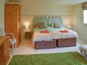 1 bedroom, free WiFi, bed sheets