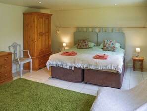 1 bedroom, free WiFi, bed sheets