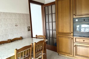 Dining - SE090 - Marzocca, comfortable three-room apartment 150 meters from the sea (Marzocca)