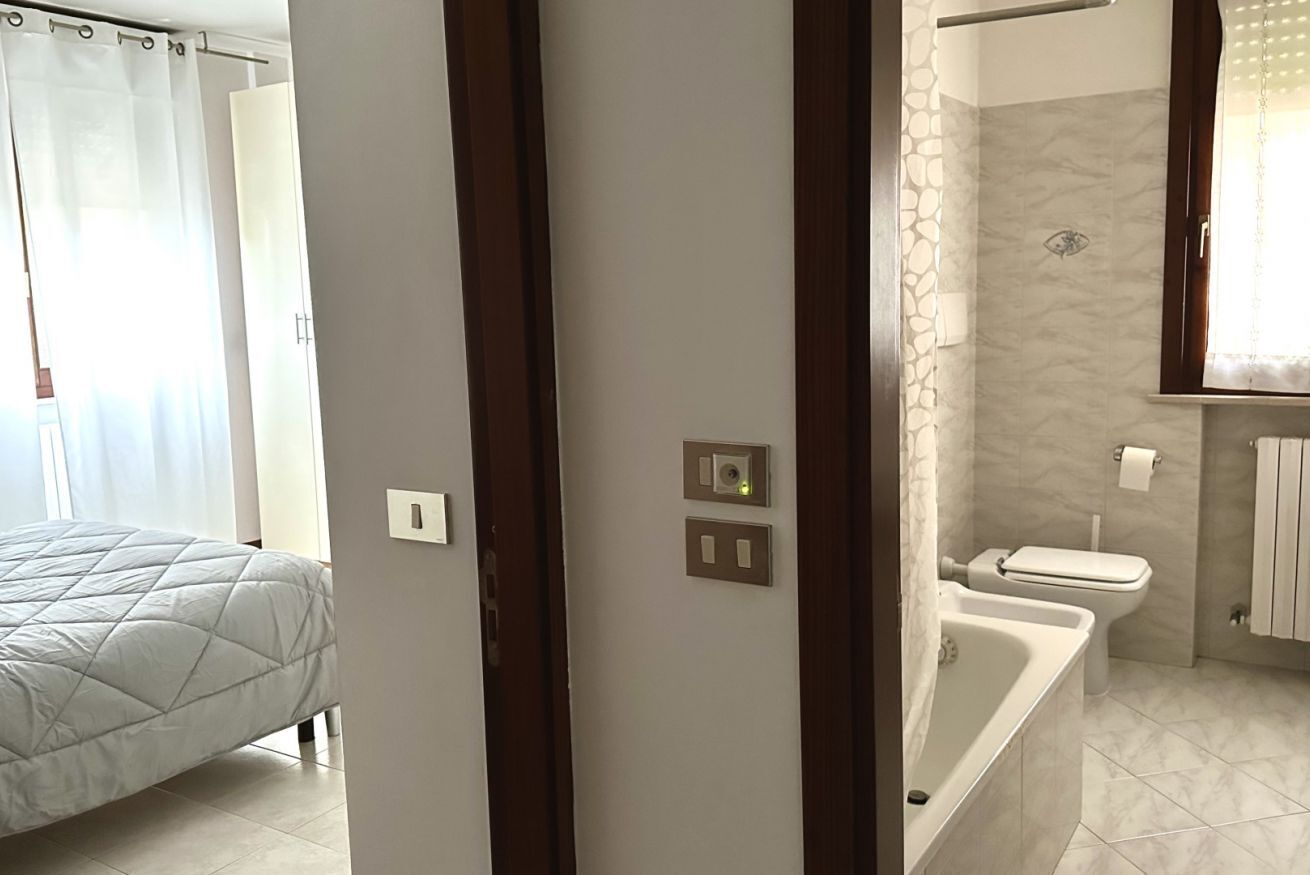 Bidet y toallas 
