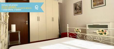 2 bedrooms, bed sheets