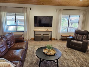 Smart-tv och eldstad