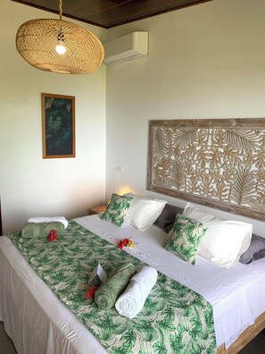 4 bedrooms, desk, iron/ironing board, free WiFi