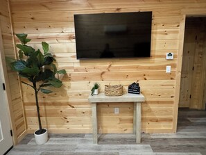 Interior - The Cove at Cave Run — Brand New Cottage minutes from Cave Run Lake (Morehead)