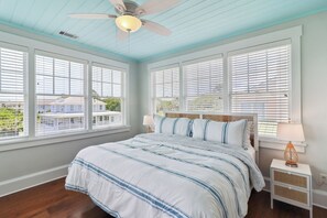 6 多间卧室、办公桌、熨斗/熨衣板、WiFi