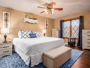 5 Schlafzimmer, Schreibtisch, Bügeleisen/Bügelbrett, kostenloses WLAN