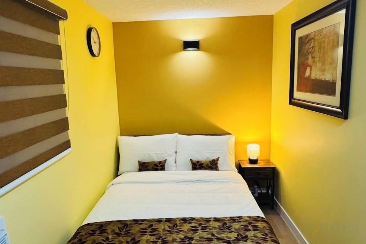 Cortinas blackout, wifi gratis y decoración personalizada