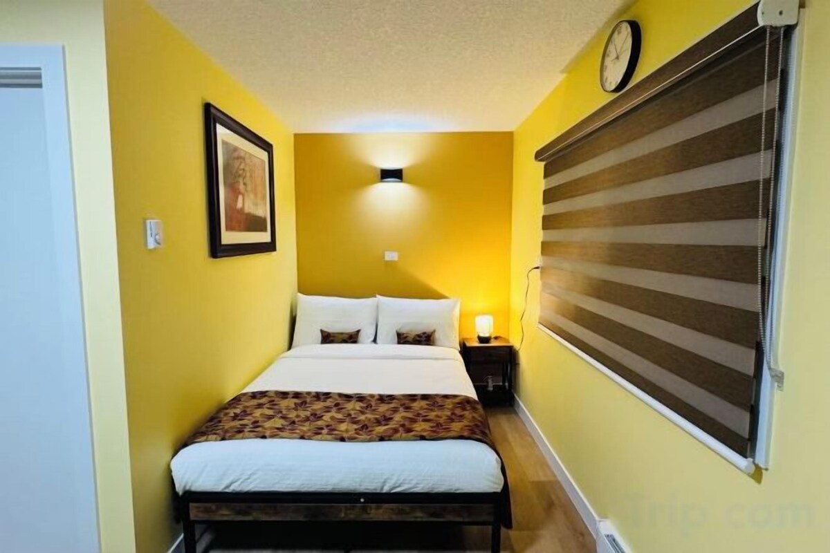 Blackout drapes, WiFi (free), individually decorated
