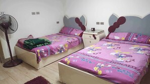 2 habitaciones, escritorio, tabla de planchar con plancha y wifi 