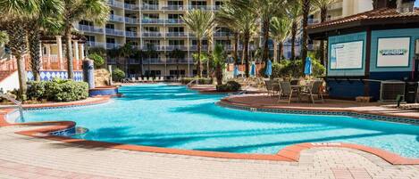 Una piscina cubierta, una piscina climatizada